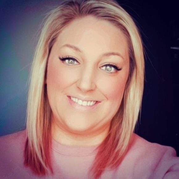 Meet your Posher, Alicia - Picture 1 of 1